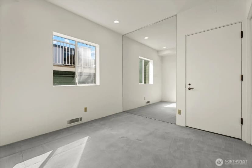 Property photo for 3089 Alki Avenue Sw #2, Seattle photo 26