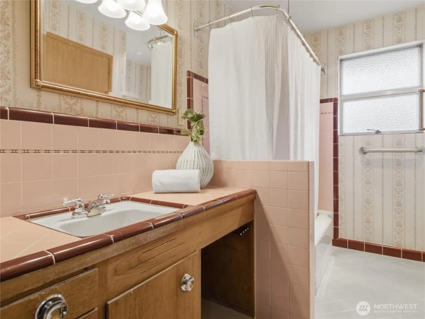 Property photo for 7305 Earl Avenue Nw, Seattle photo 16