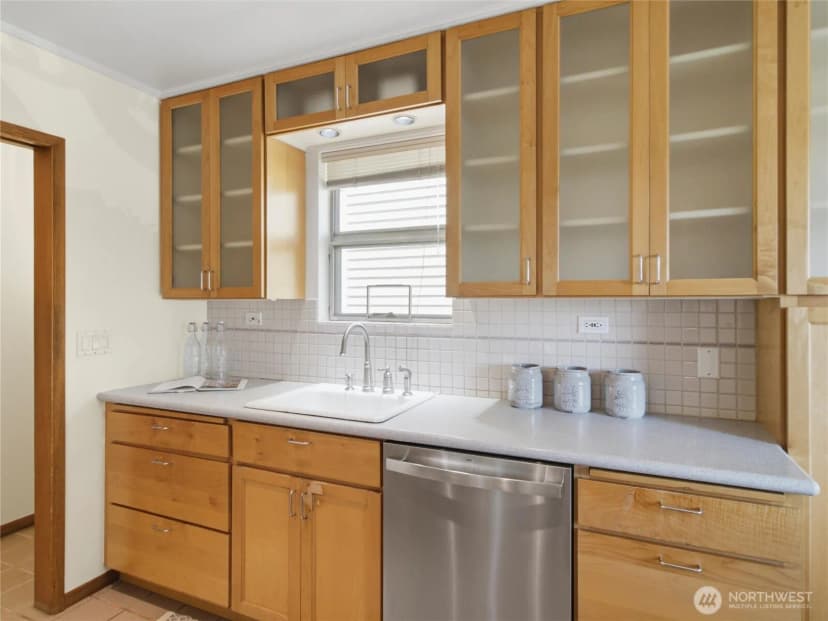 Property photo for 7305 Earl Avenue Nw, Seattle photo 10