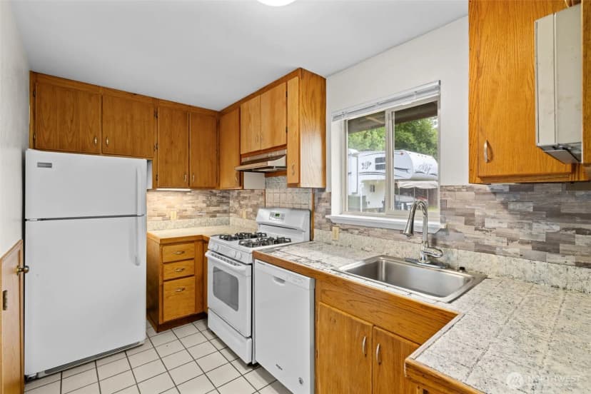 Property photo for 5246 Yearley Drive Ne, Olympia photo 14