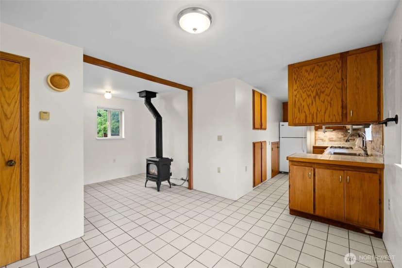 Property photo for 5246 Yearley Drive Ne, Olympia photo 16