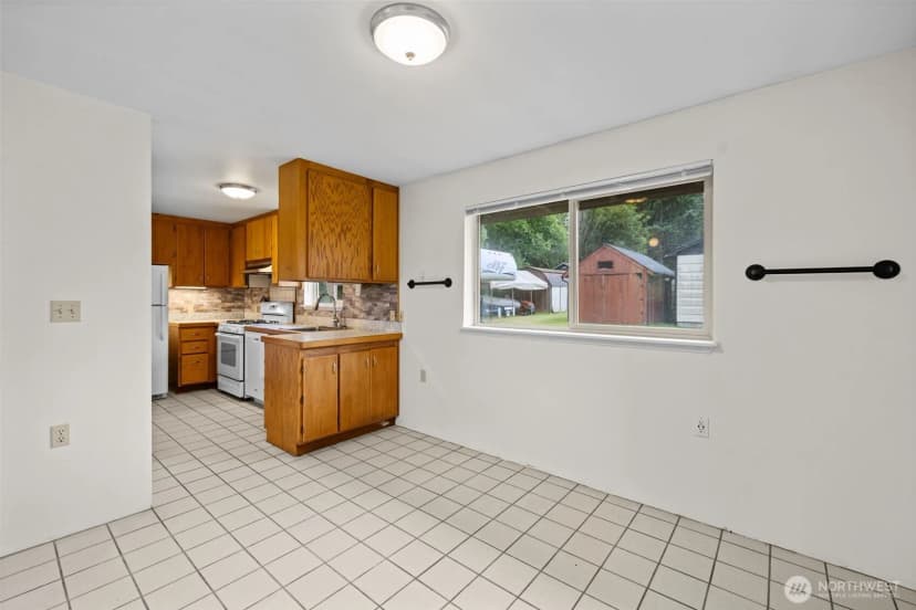 Property photo for 5246 Yearley Drive Ne, Olympia photo 18