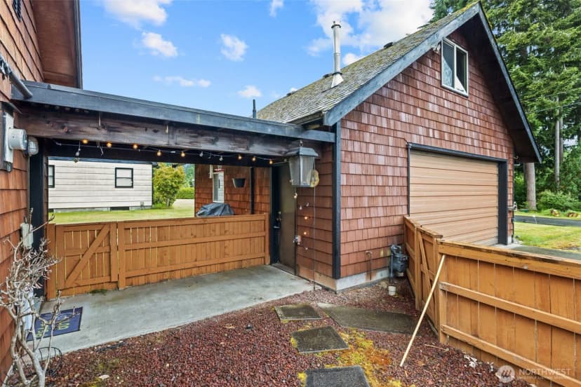 Property photo for 5246 Yearley Drive Ne, Olympia photo 9