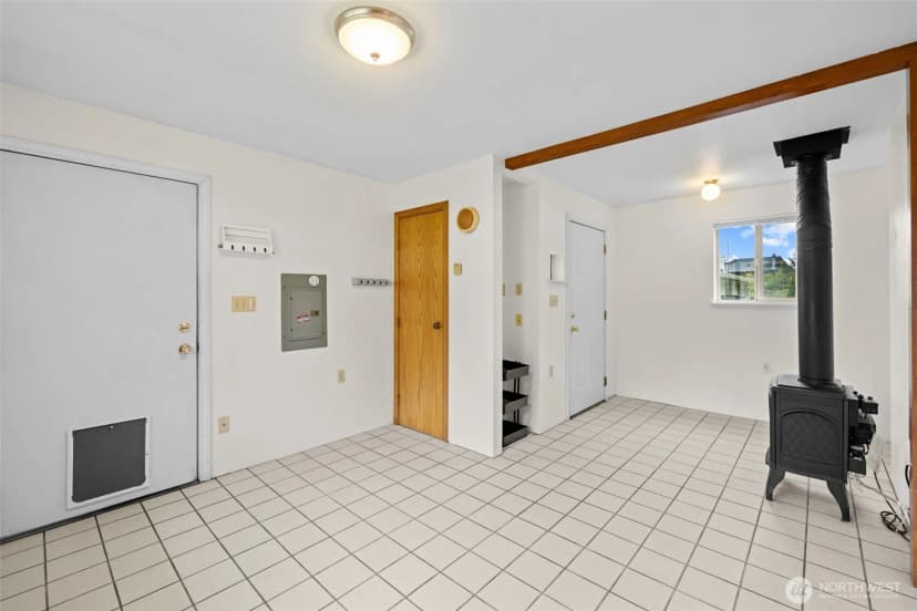 Property photo for 5246 Yearley Drive Ne, Olympia photo 17
