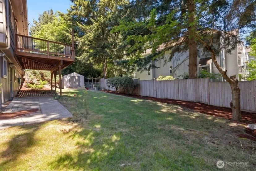Property photo for 10312 Wallingford Avenue N, Seattle photo 27