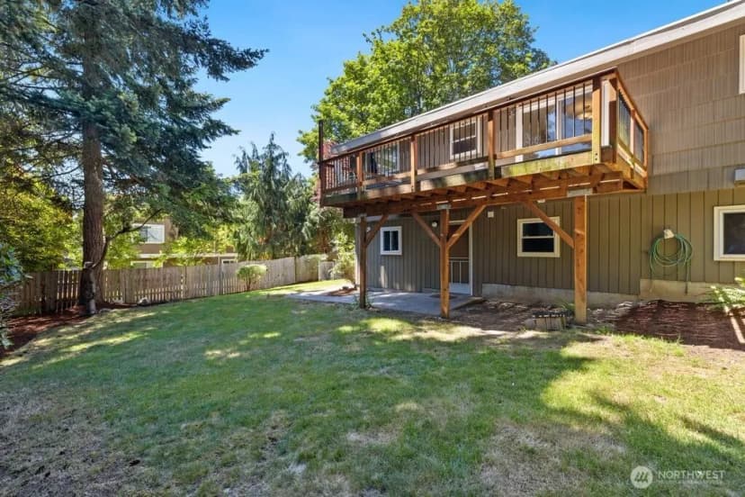 Property photo for 10312 Wallingford Avenue N, Seattle photo 25