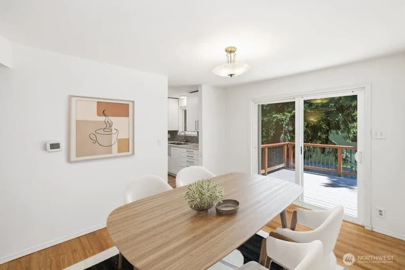 Property photo for 10312 Wallingford Avenue N, Seattle photo 10