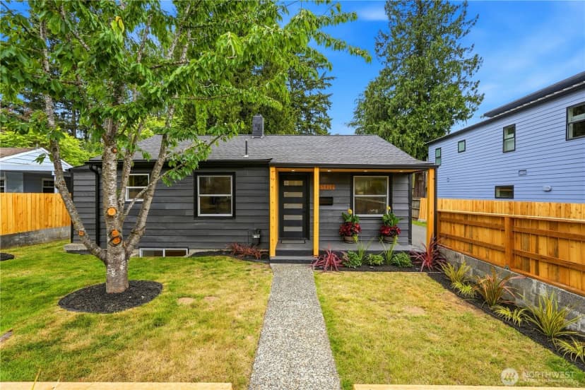 Property photo for 15822 26th Avenue Ne, Shoreline photo 2