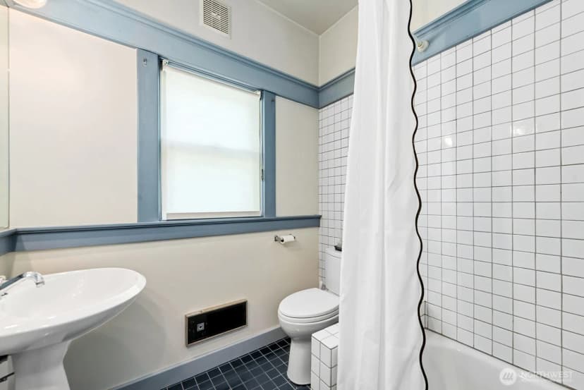 Property photo for 6314 19th Avenue Ne, Seattle photo 18
