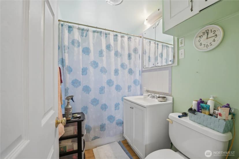 Property photo for 18824 Midvale Avenue N, Shoreline photo 14