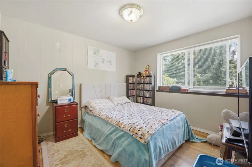 Property photo for 18824 Midvale Avenue N, Shoreline photo 13