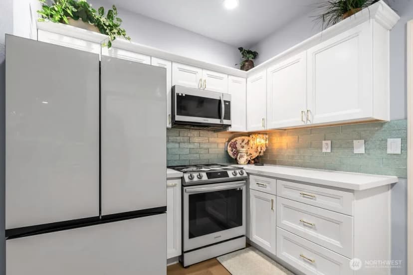 Property photo for 8943 Gravelly Lake Drive Sw #2, Lakewood photo 6