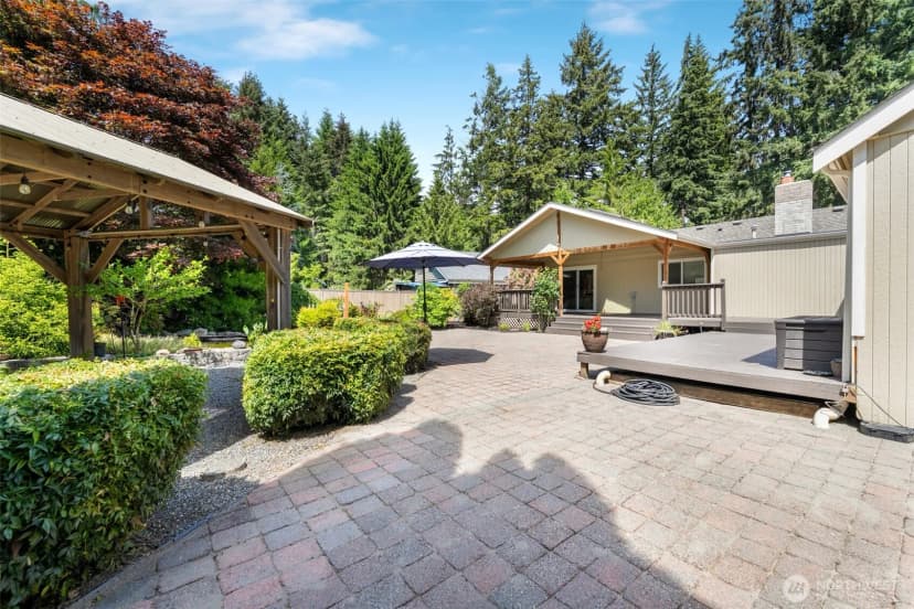 Property photo for 1918 S Lake Stickney Dr, Lynnwood