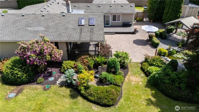 Property photo for 1918 S Lake Stickney Dr, Lynnwood photo 2