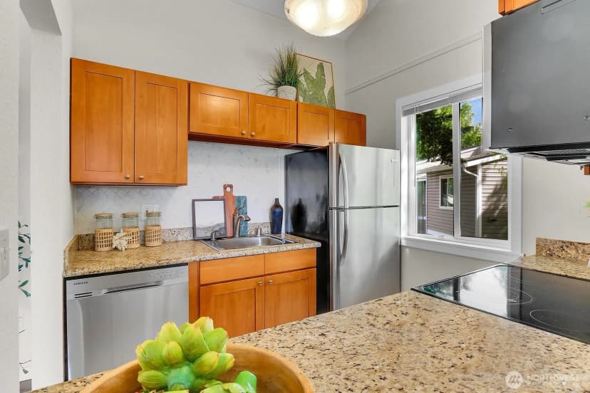Property photo for 12415 Ne 130th Court #h310, Kirkland photo 11