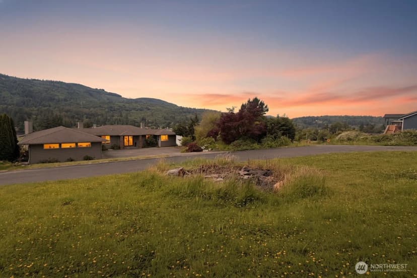 Property photo for 18064 Mariposa Lane, Mount Vernon photo 18