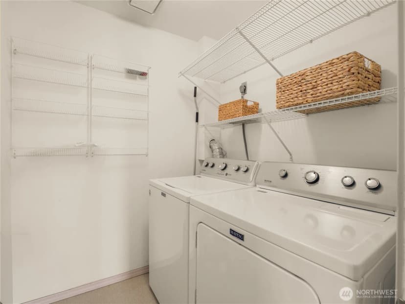 Property photo for 5624 Roosevelt Way Ne #302, Seattle photo 20