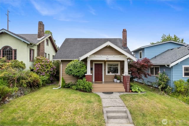 Property photo for 920 N Sheridan Avenue, Tacoma