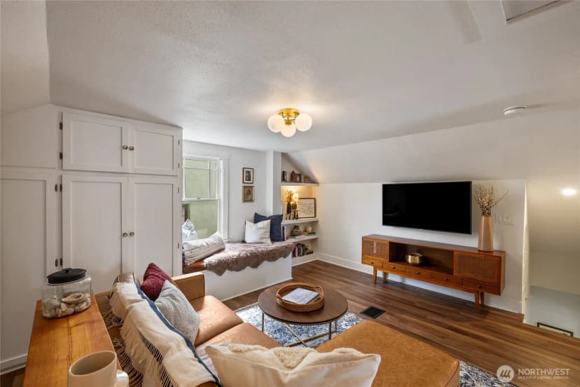 Property photo for 920 N Sheridan Avenue, Tacoma photo 21