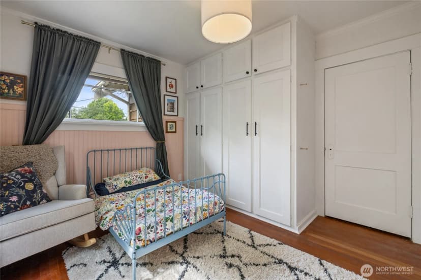 Property photo for 920 N Sheridan Avenue, Tacoma photo 16