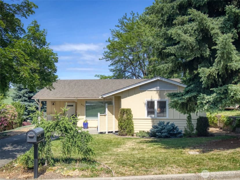 Property photo for 805 E Spring Street, Dayton