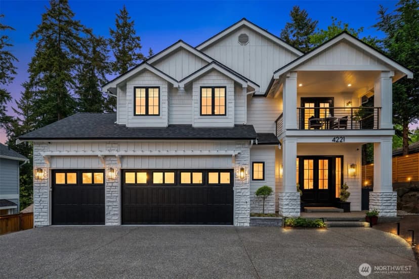 Property photo for 4221 Ne 27th Place, Newcastle