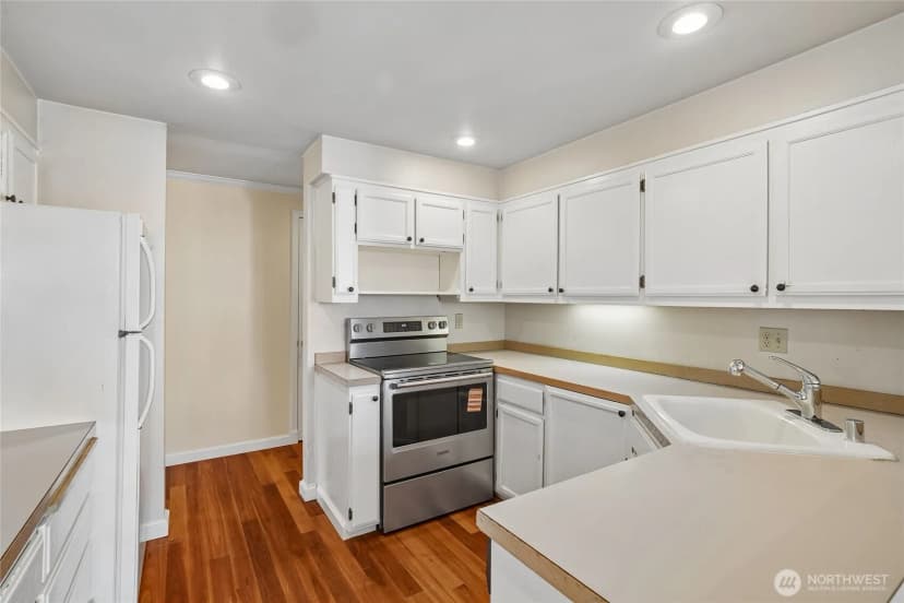 Property photo for 1111 10th Avenue E #20, Seattle photo 10