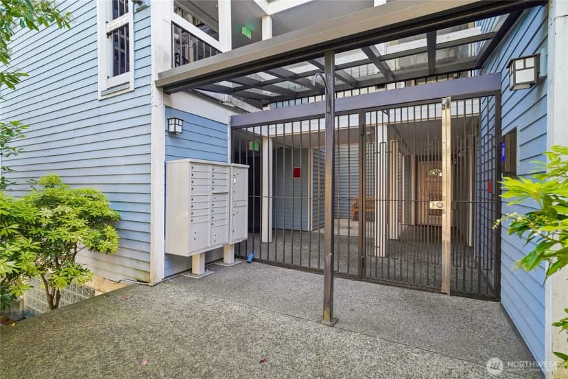 Property photo for 1111 10th Avenue E #20, Seattle photo 26
