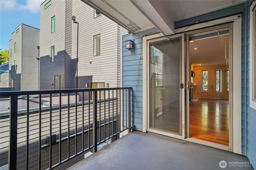 Property photo for 1111 10th Avenue E #20, Seattle photo 23