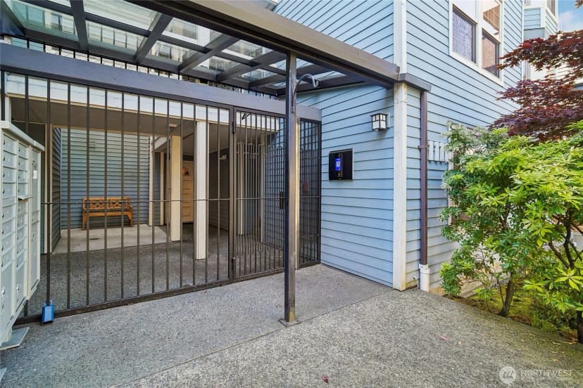 Property photo for 1111 10th Avenue E #20, Seattle photo 27