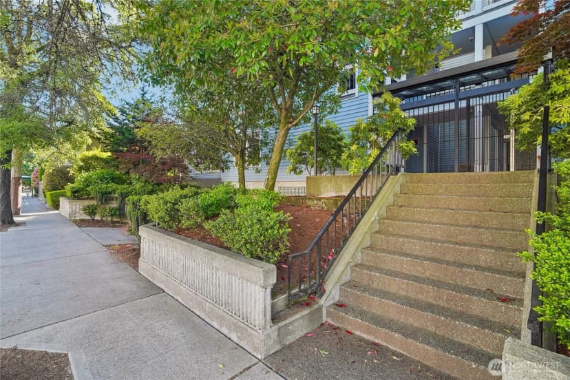 Property photo for 1111 10th Avenue E #20, Seattle photo 25