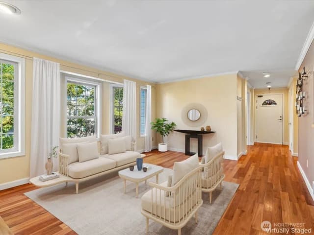 Property photo for 1111 10th Avenue E #20, Seattle photo 3