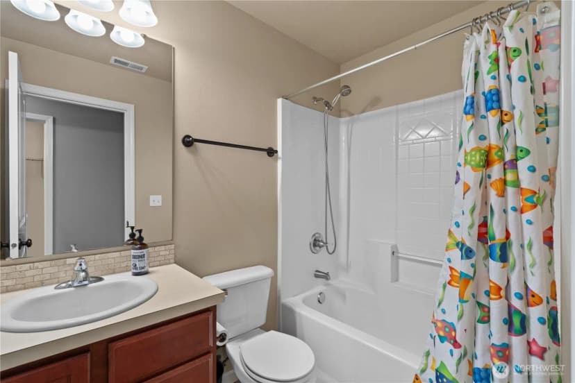 Property photo for 4538 Edgewater Boulevard Ne, Lacey photo 15