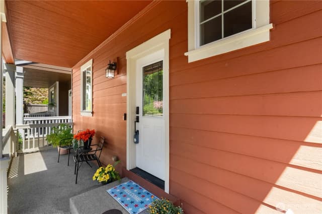 Property photo for 4538 Edgewater Boulevard Ne, Lacey photo 2