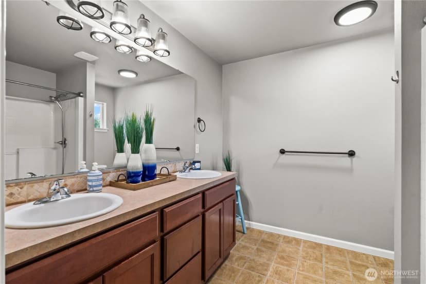 Property photo for 4538 Edgewater Boulevard Ne, Lacey photo 23