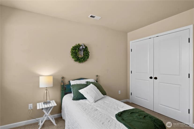 Property photo for 4538 Edgewater Boulevard Ne, Lacey photo 17