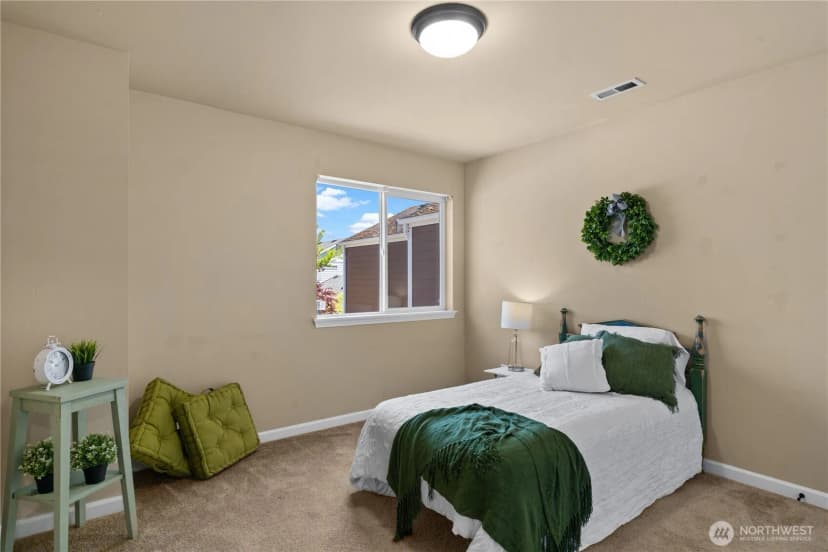 Property photo for 4538 Edgewater Boulevard Ne, Lacey photo 16
