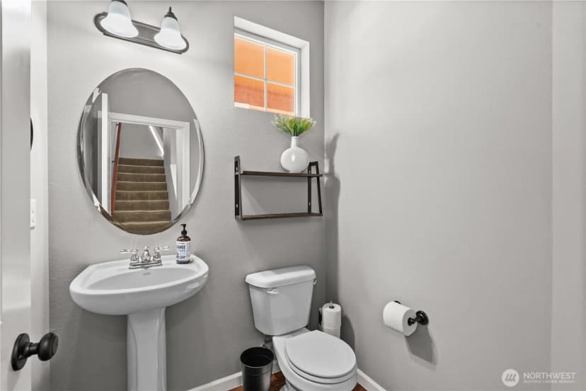 Property photo for 4538 Edgewater Boulevard Ne, Lacey photo 6