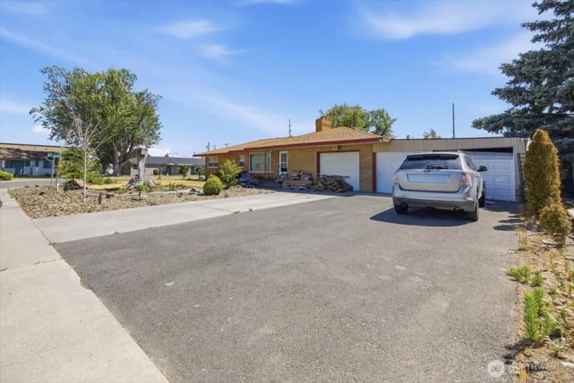 Property photo for 20 N Neel Street, Kennewick photo 2