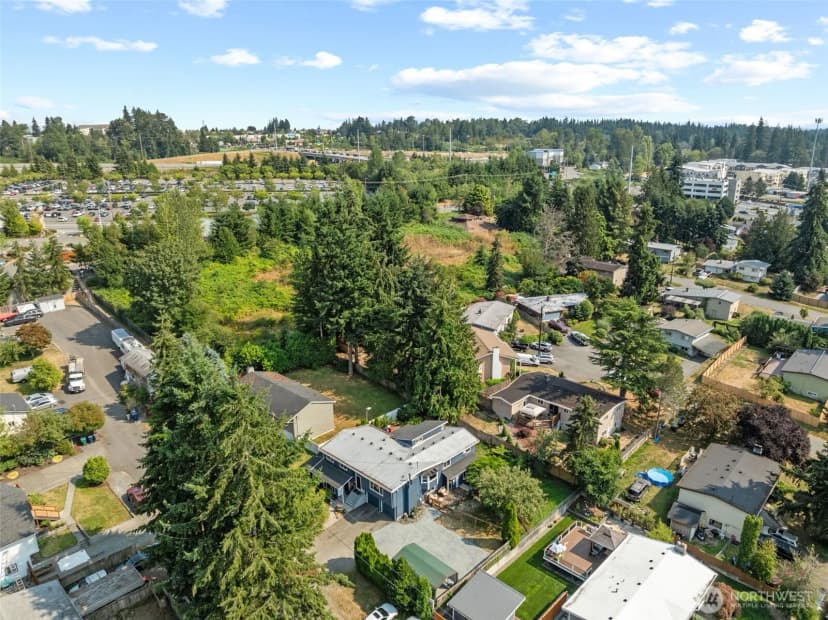 Property photo for 2118 160th Place Sw, Lynnwood photo 35