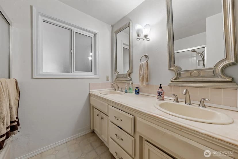 Property photo for 2118 160th Place Sw, Lynnwood photo 10