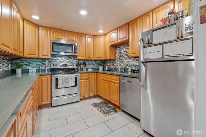 Property photo for 2118 160th Place Sw, Lynnwood photo 19