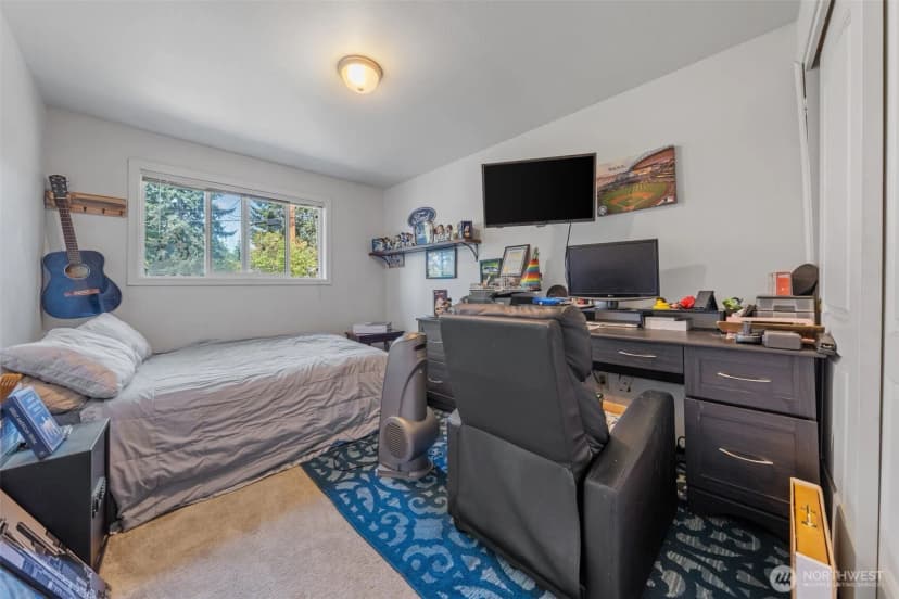 Property photo for 2118 160th Place Sw, Lynnwood photo 9