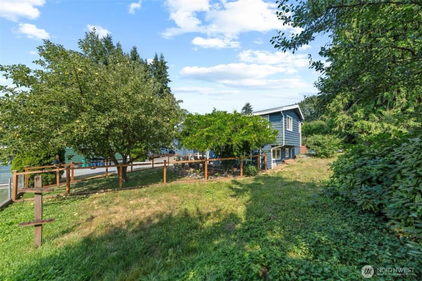 Property photo for 2118 160th Place Sw, Lynnwood photo 32