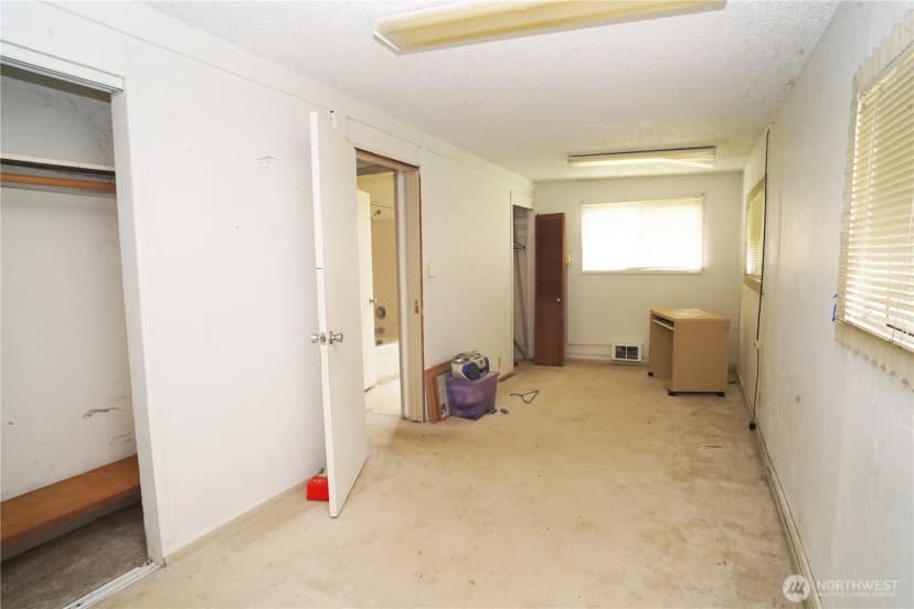 Property photo for 2544 Ne 90th Street, Seattle photo 12
