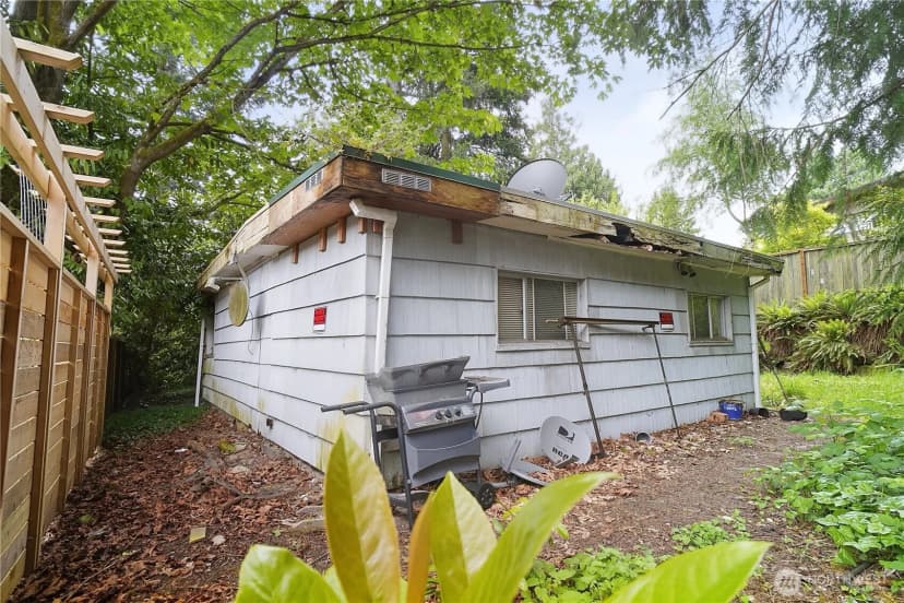 Property photo for 2544 Ne 90th Street, Seattle photo 6