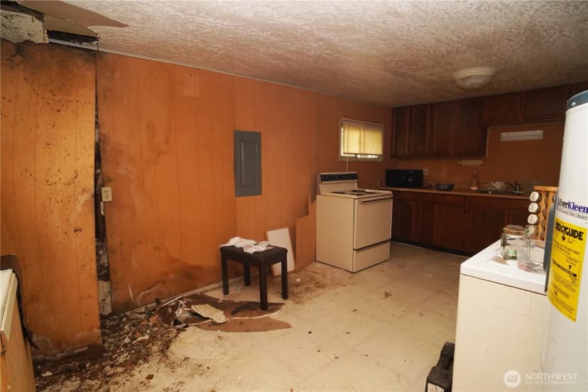 Property photo for 2544 Ne 90th Street, Seattle photo 15