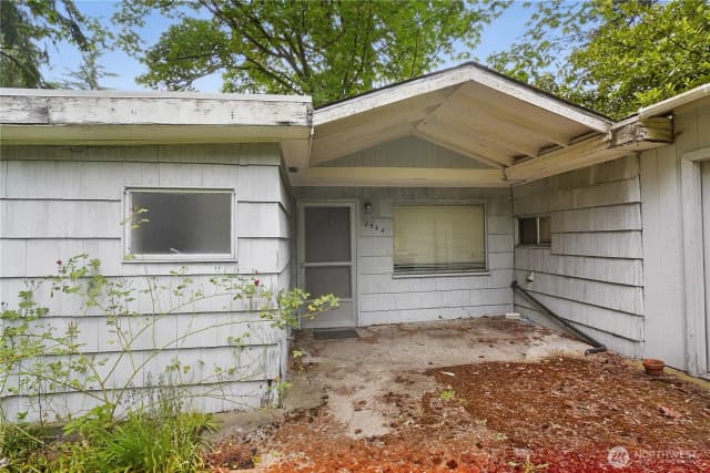 Property photo for 2544 Ne 90th Street, Seattle photo 3
