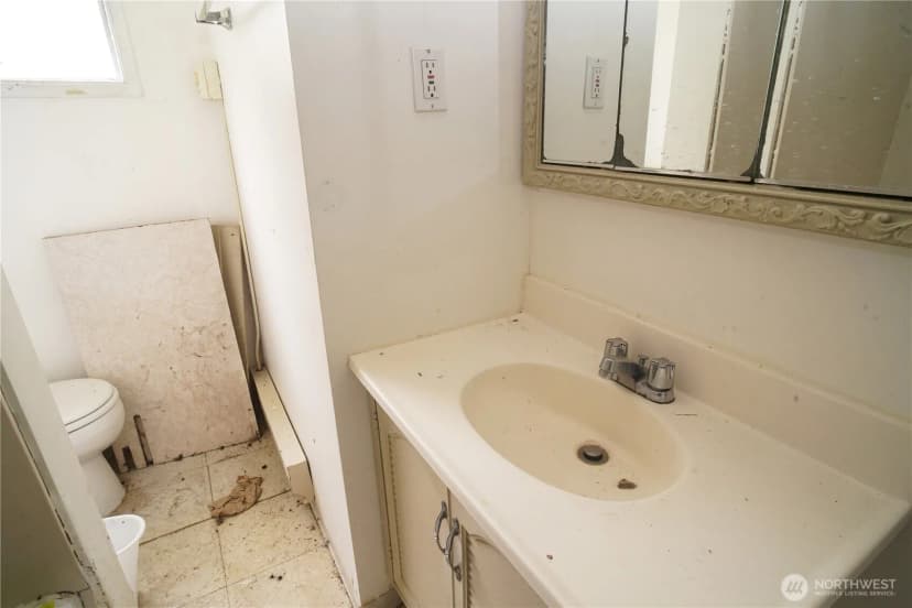 Property photo for 2544 Ne 90th Street, Seattle photo 13
