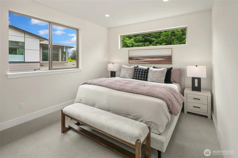 Property photo for 13105 Ne 103rd Place, Kirkland photo 12